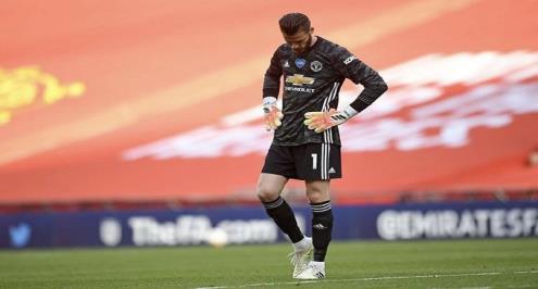 "كارثة دي خيا".. كيف علقت صحف إنجلترا على تأهل تشيلسي لنهائي الكأس؟